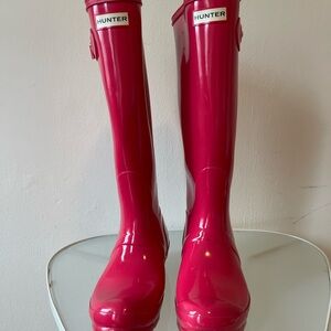 Women’s 7 Hunter boots size 7